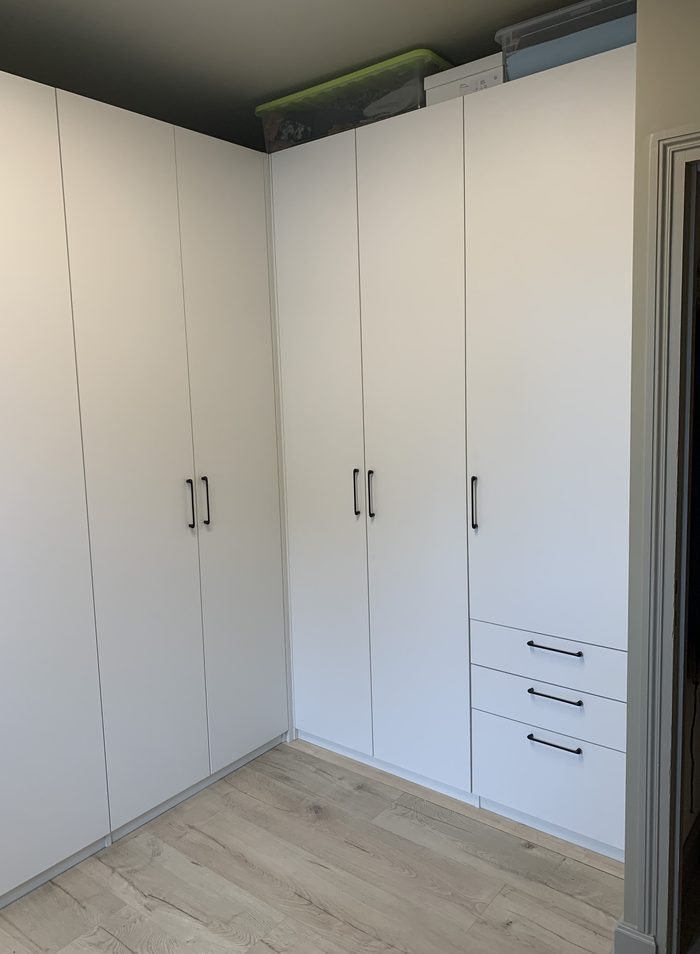 Dressing sur mesure blanc avec rangements sur-mesure